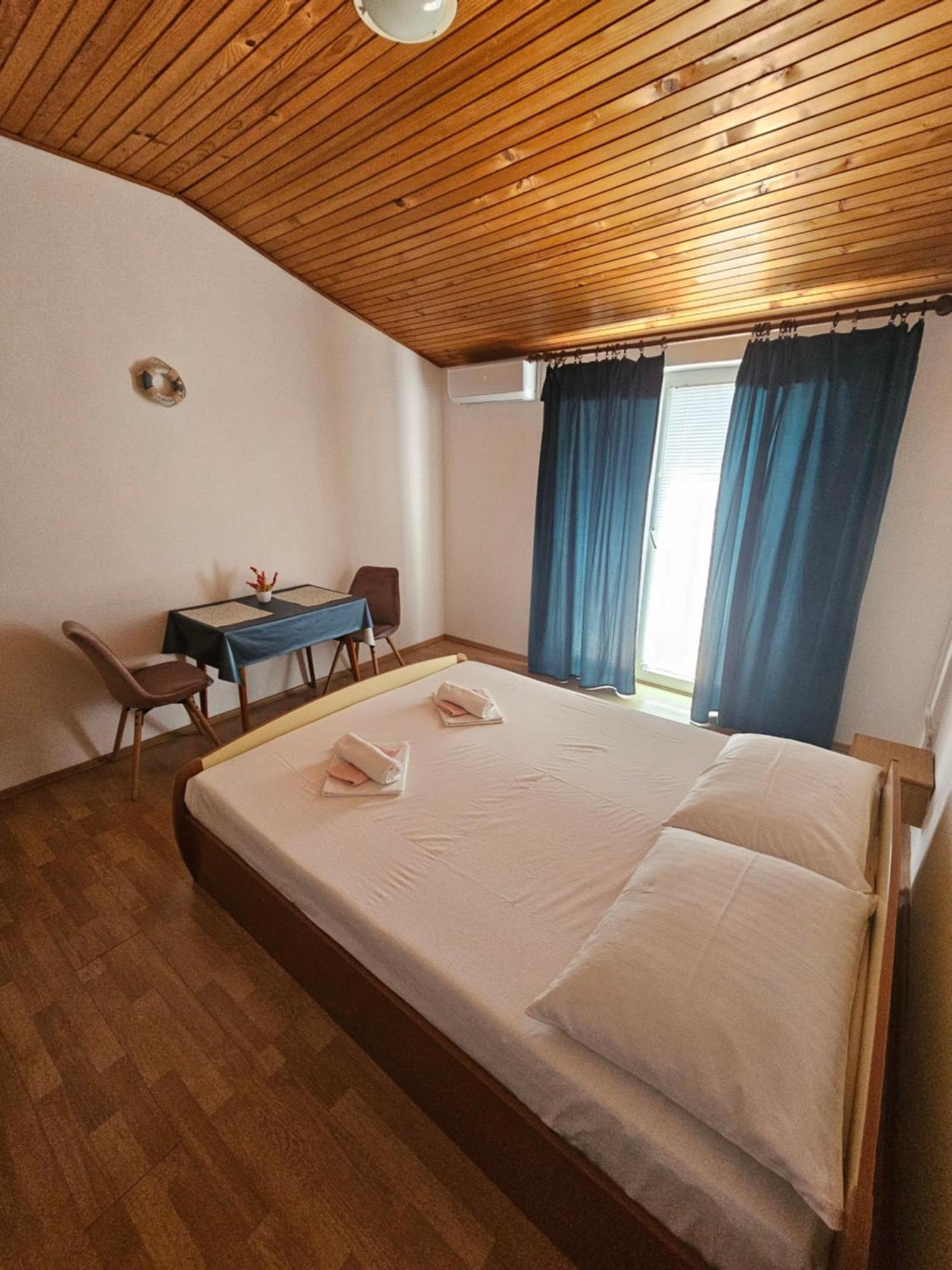 House Katka Otel Vodice Oda fotoğraf