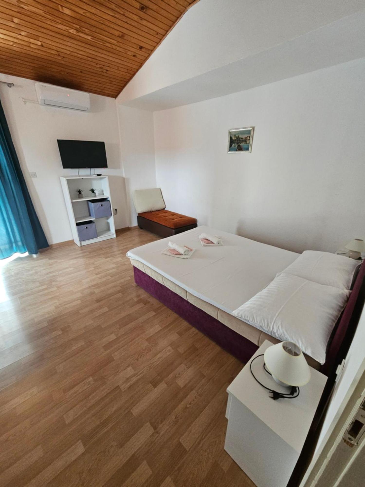 House Katka Otel Vodice Oda fotoğraf